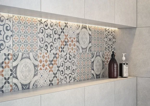 1080URC0282a G 417 Patchwork Two 42X42