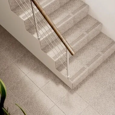 Step Mount Everest Beige Black Mat 30X30